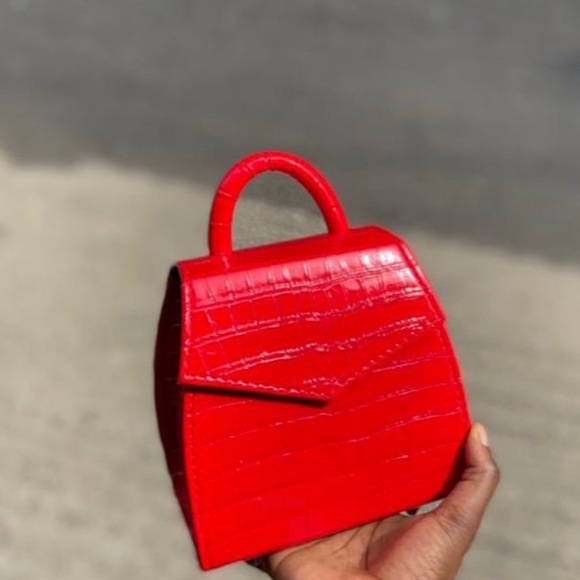 HANDMADE MINI LEATHER BAGS 28$ - Picture 2 of 3